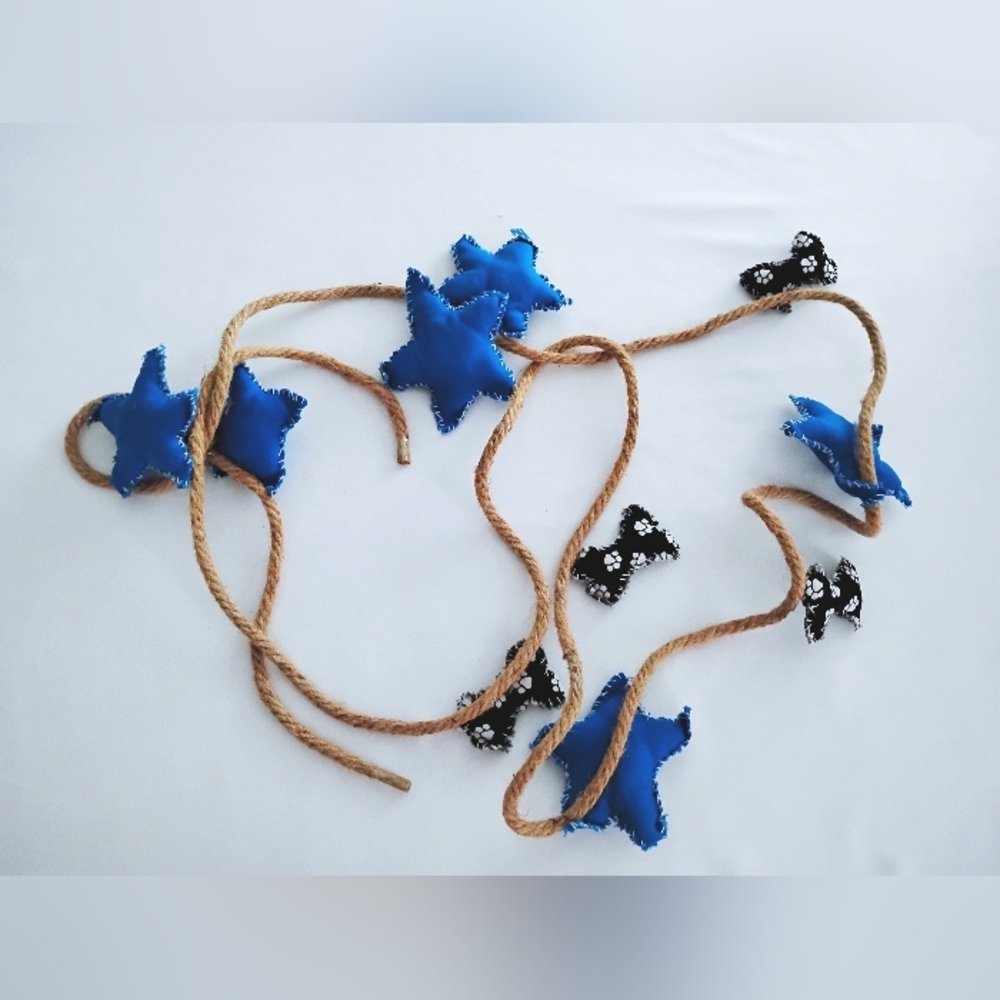 NWT! Homemade Garland